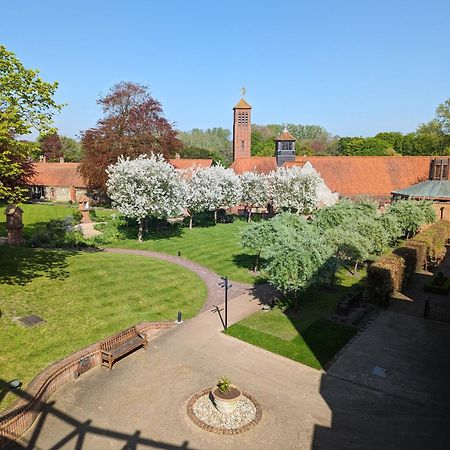 The Shrine Of Our Lady Of Walsingham Hostel Little Walsingham Exterior photo