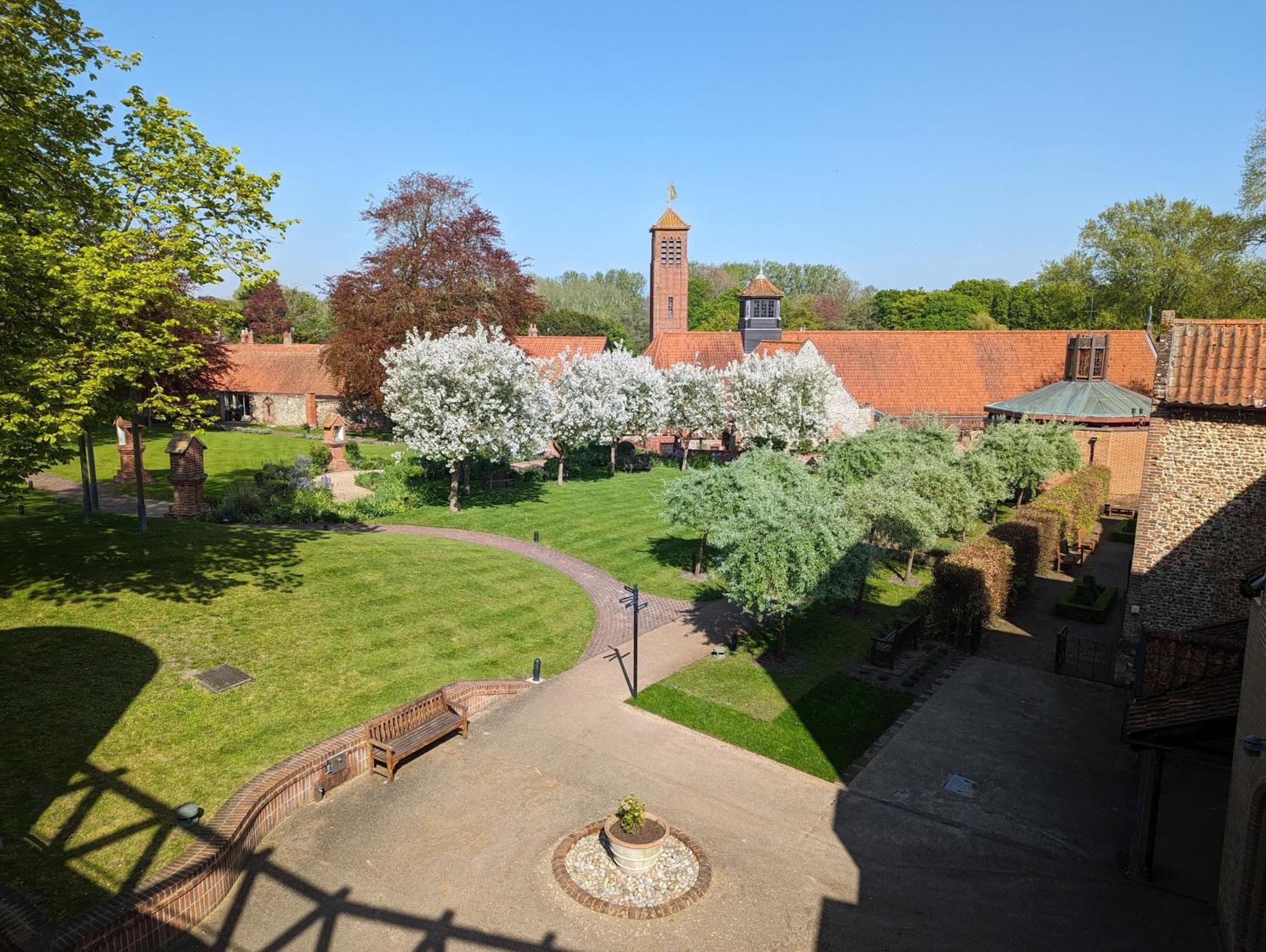 The Shrine Of Our Lady Of Walsingham Hostel Little Walsingham Exterior photo