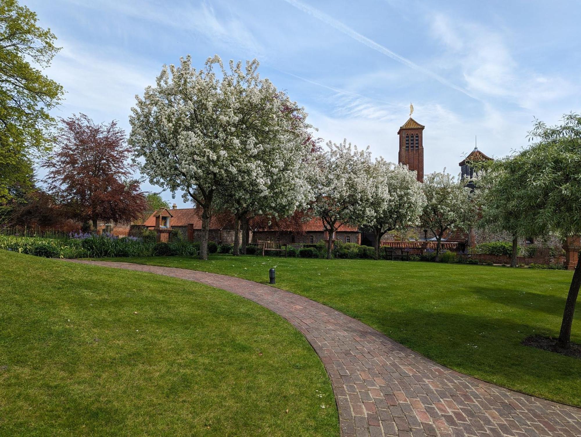 The Shrine Of Our Lady Of Walsingham Hostel Little Walsingham Exterior photo